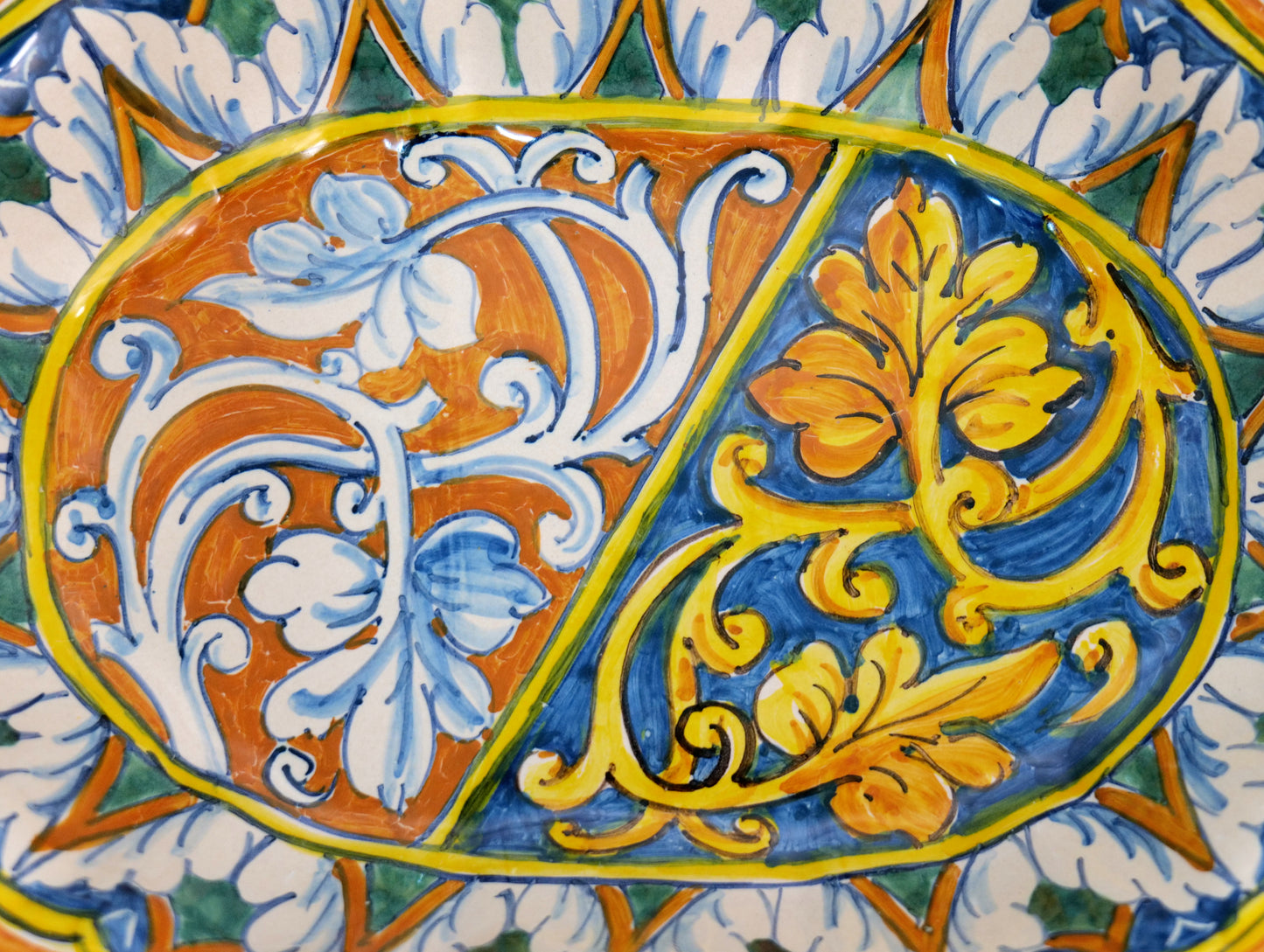 Scalloped basin
