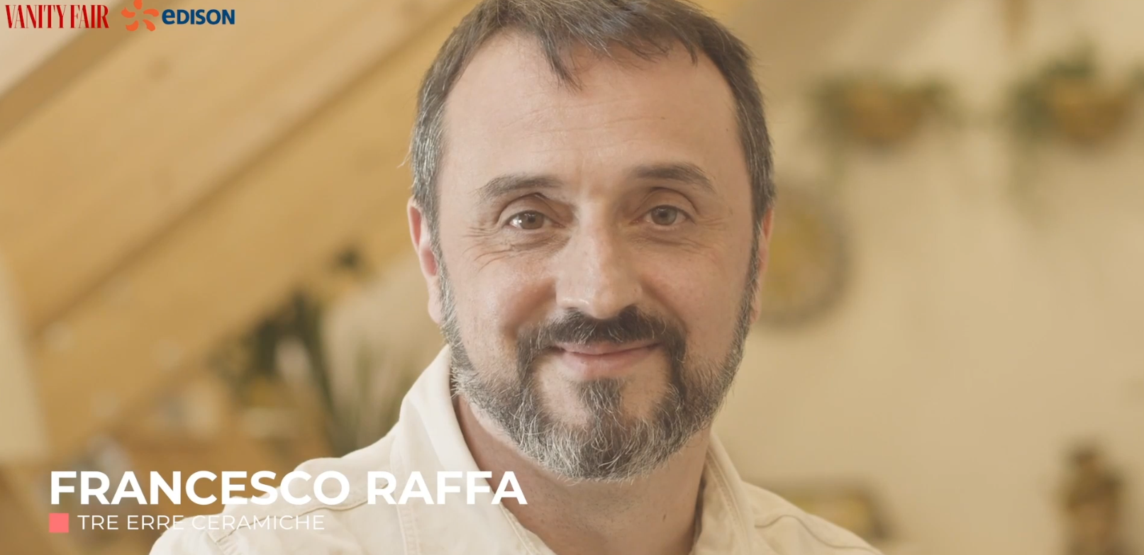Carica il video: 